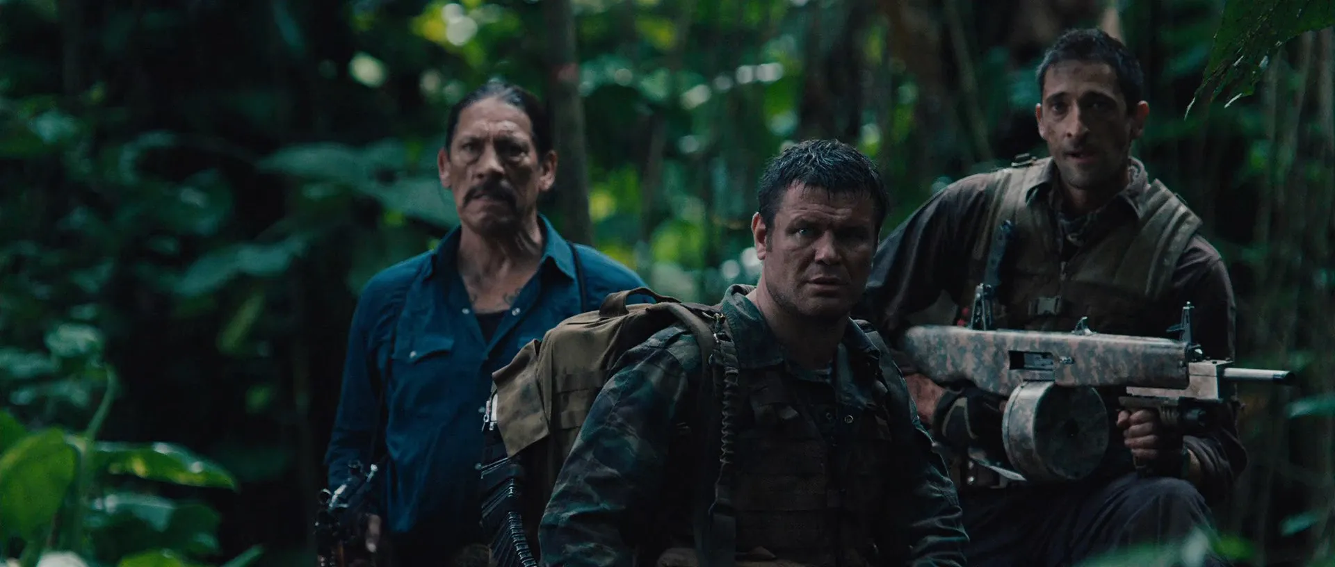 Predators (2010) Hindi Dual Audio 480p BluRay 300MB Screenshot